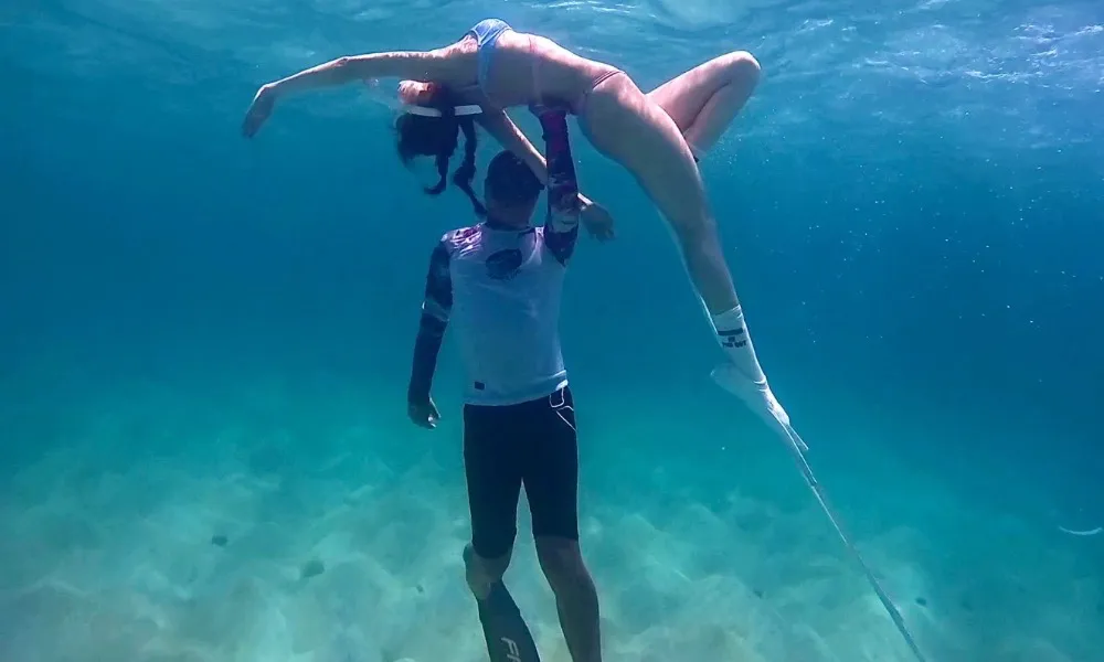 phu quy chup anh duoi nuoc freedive 1